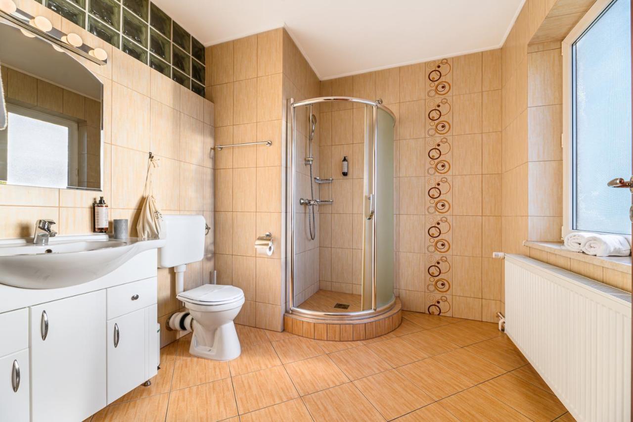Cedrus Boutique Hotel Brasov Exterior photo