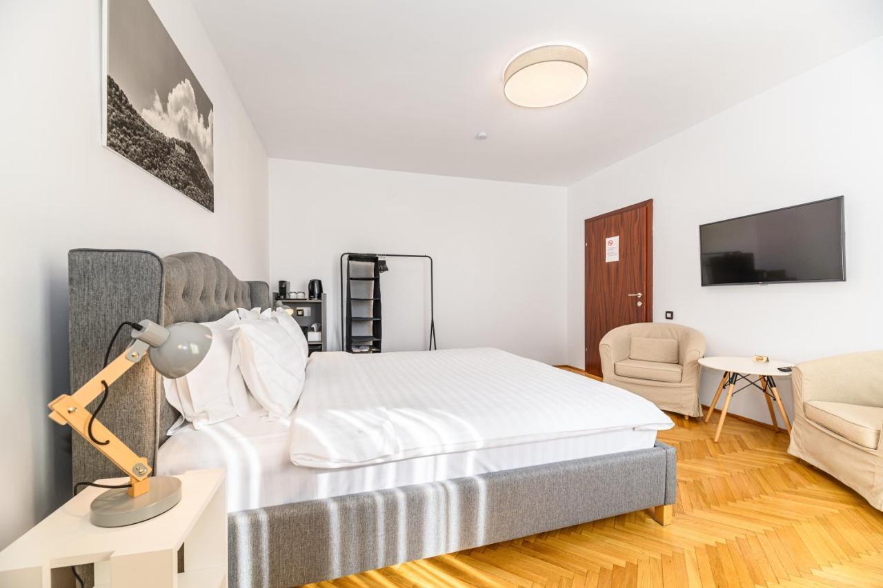 Cedrus Boutique Hotel Brasov Exterior photo