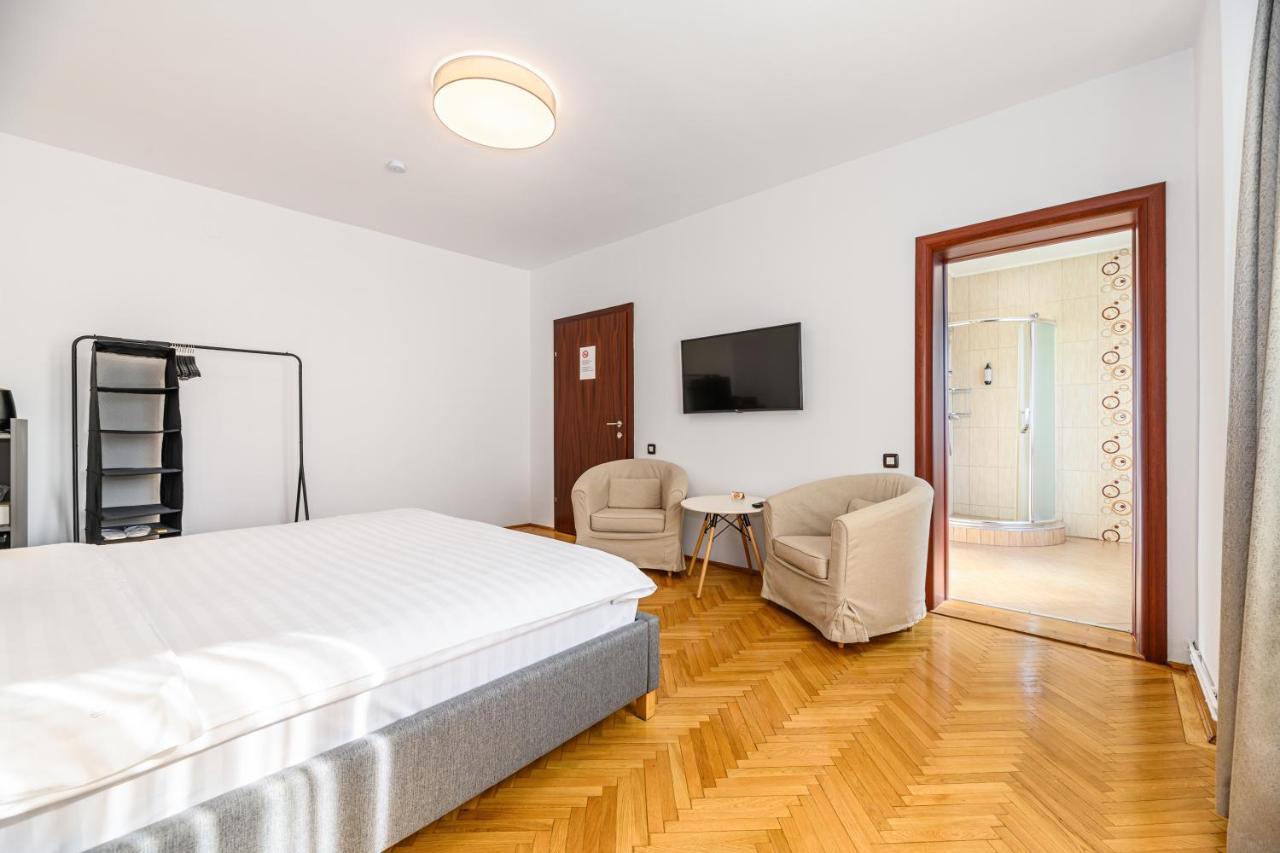 Cedrus Boutique Hotel Brasov Exterior photo
