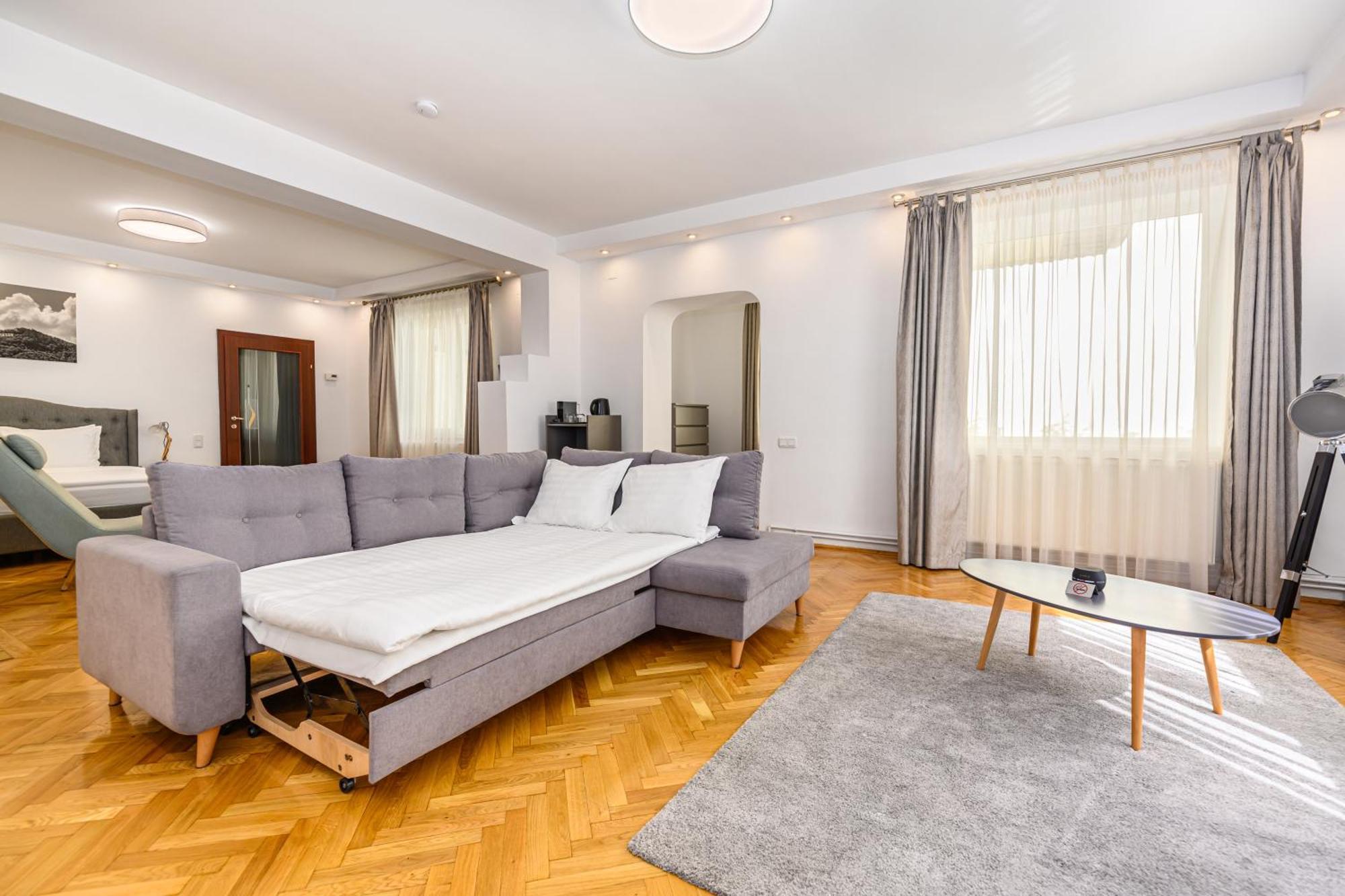 Cedrus Boutique Hotel Brasov Exterior photo
