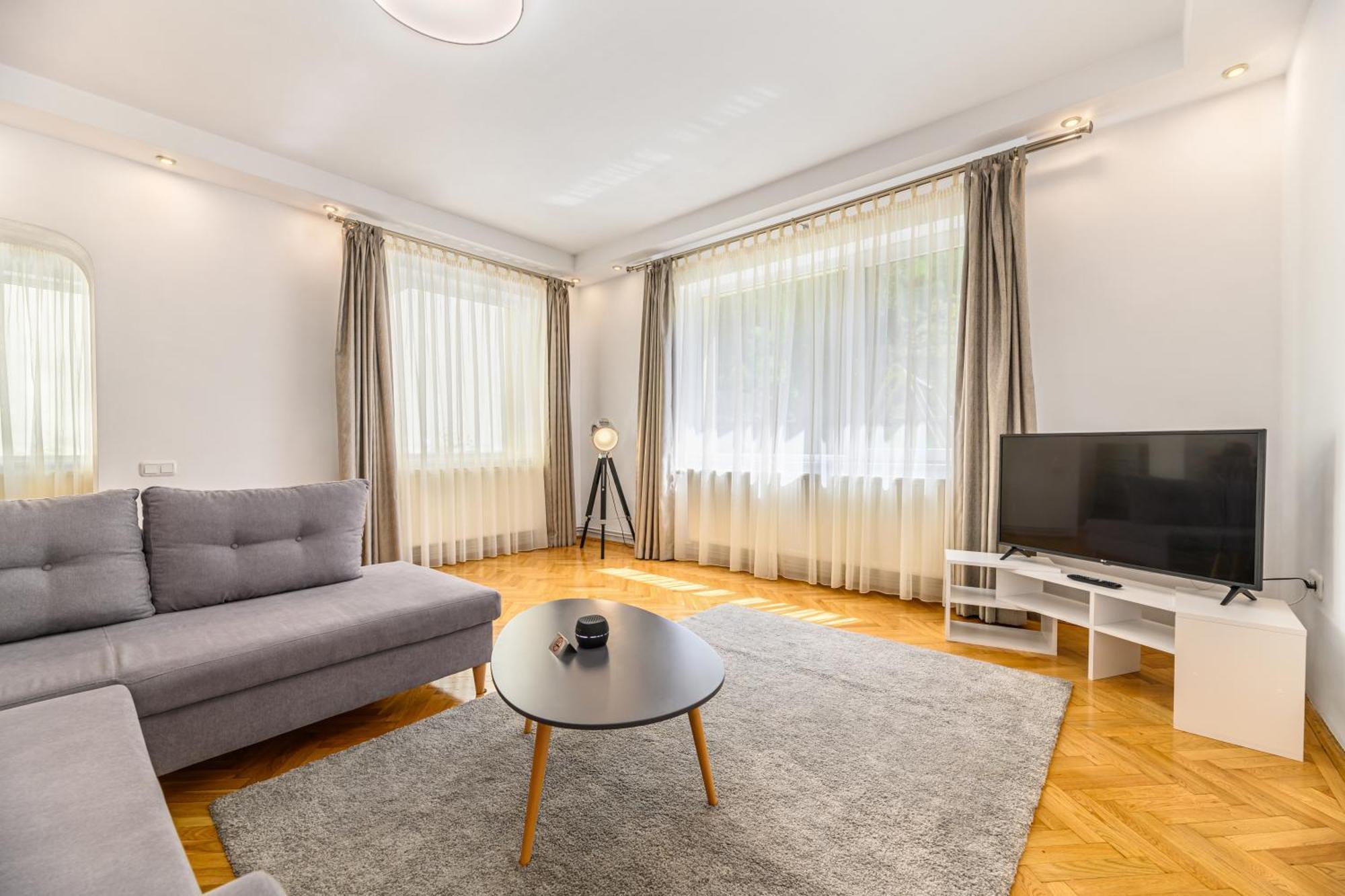 Cedrus Boutique Hotel Brasov Exterior photo