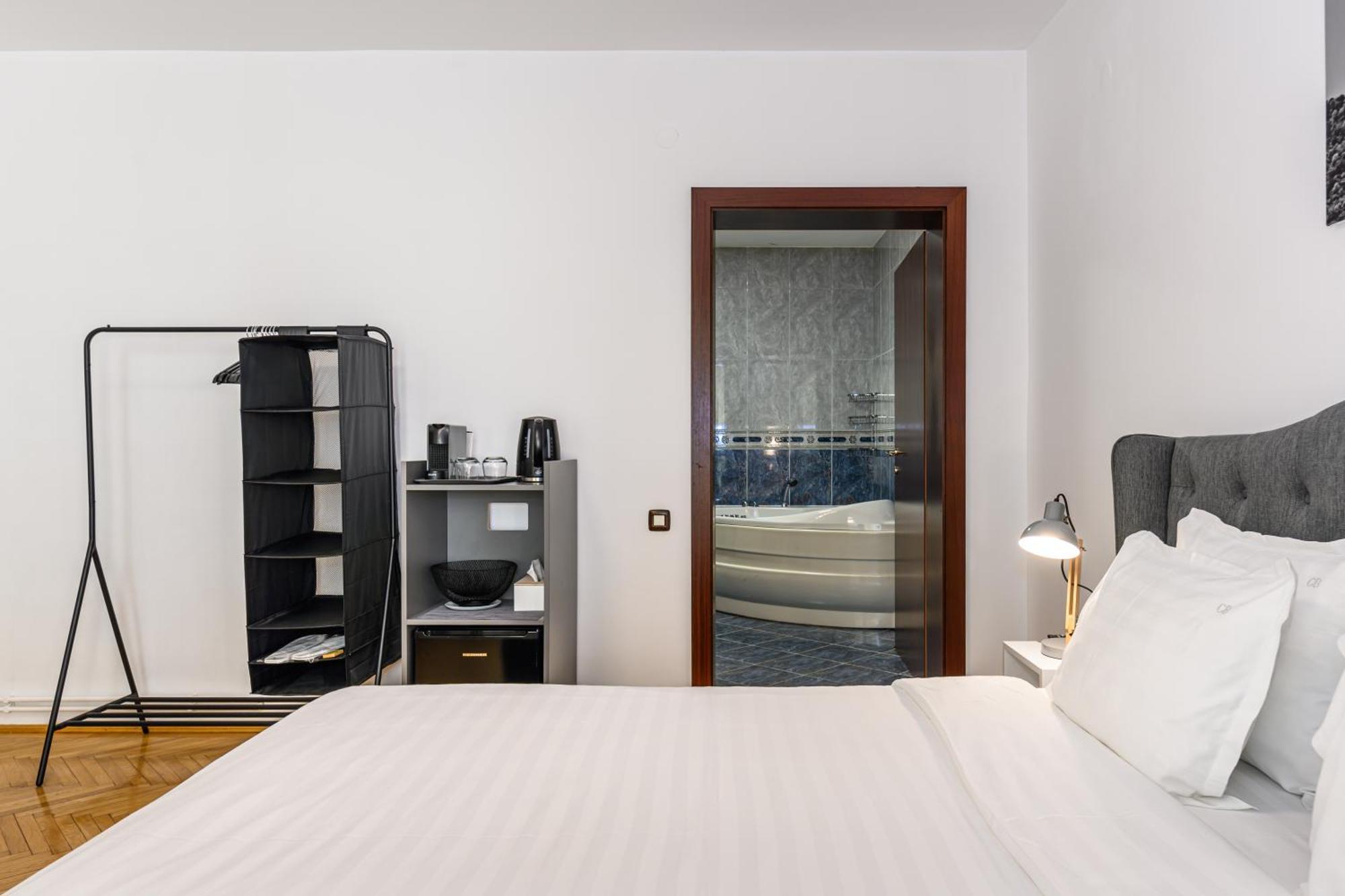 Cedrus Boutique Hotel Brasov Exterior photo