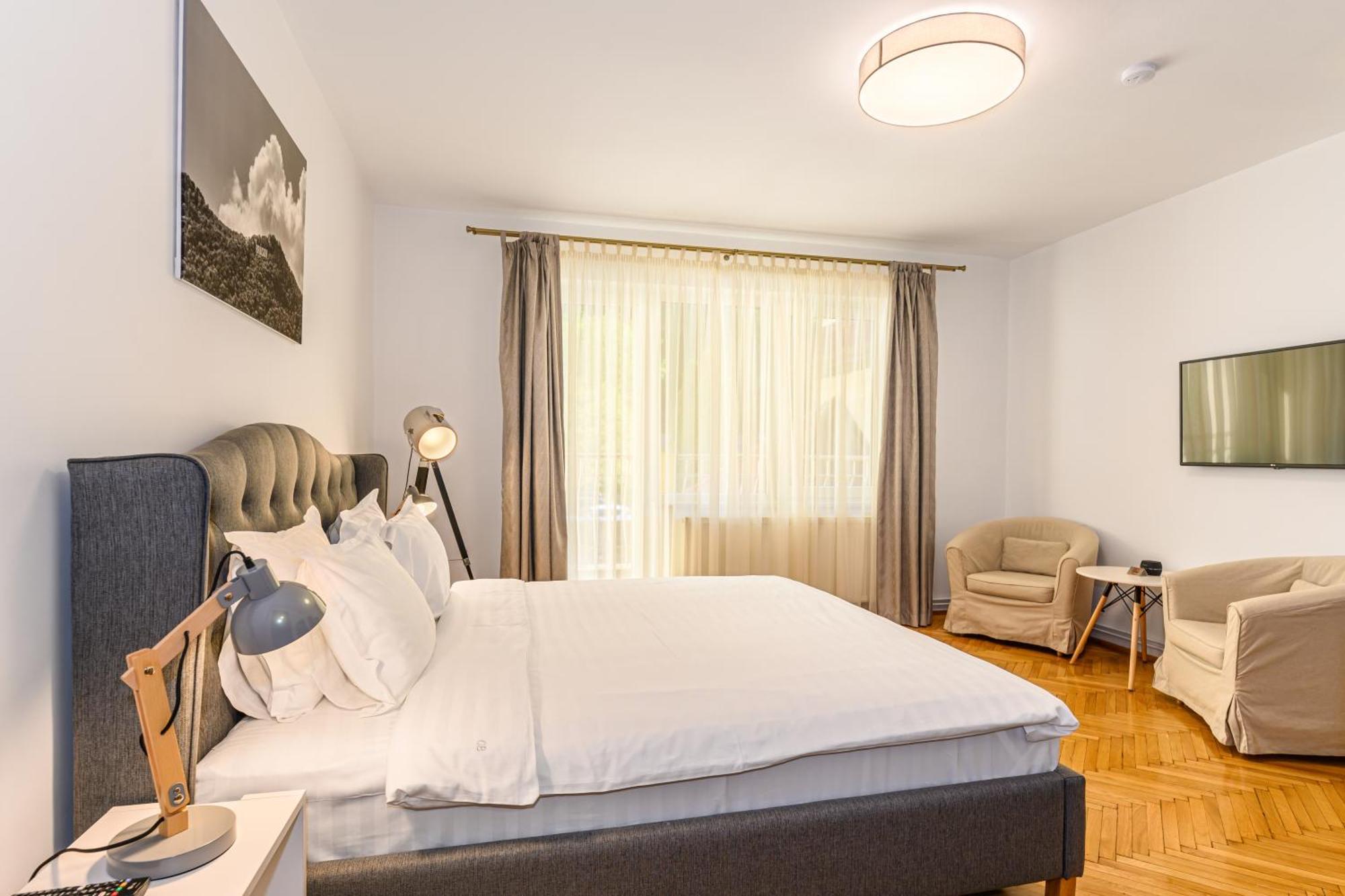 Cedrus Boutique Hotel Brasov Exterior photo