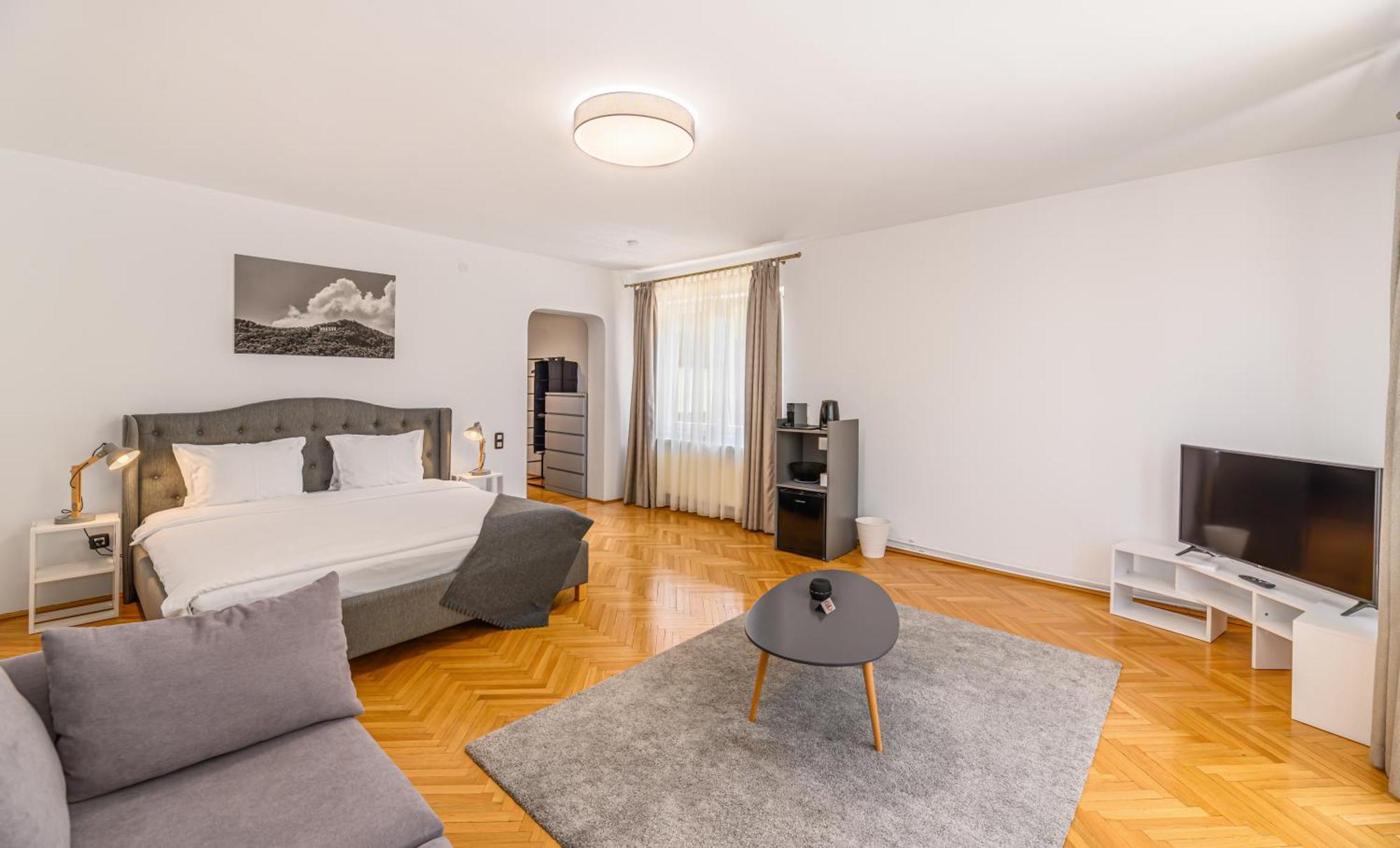 Cedrus Boutique Hotel Brasov Exterior photo
